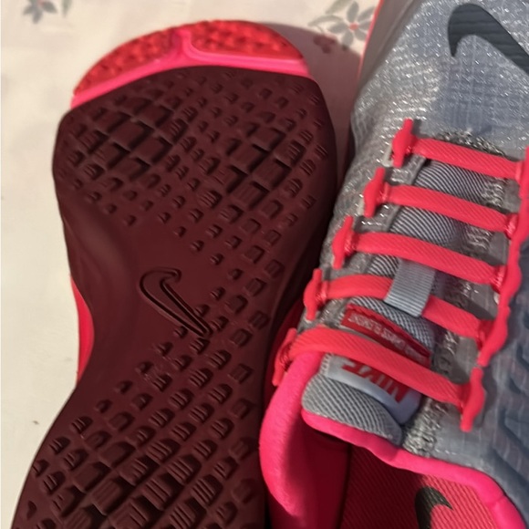 Nike Women’s 👞 - Picture 2 of 6